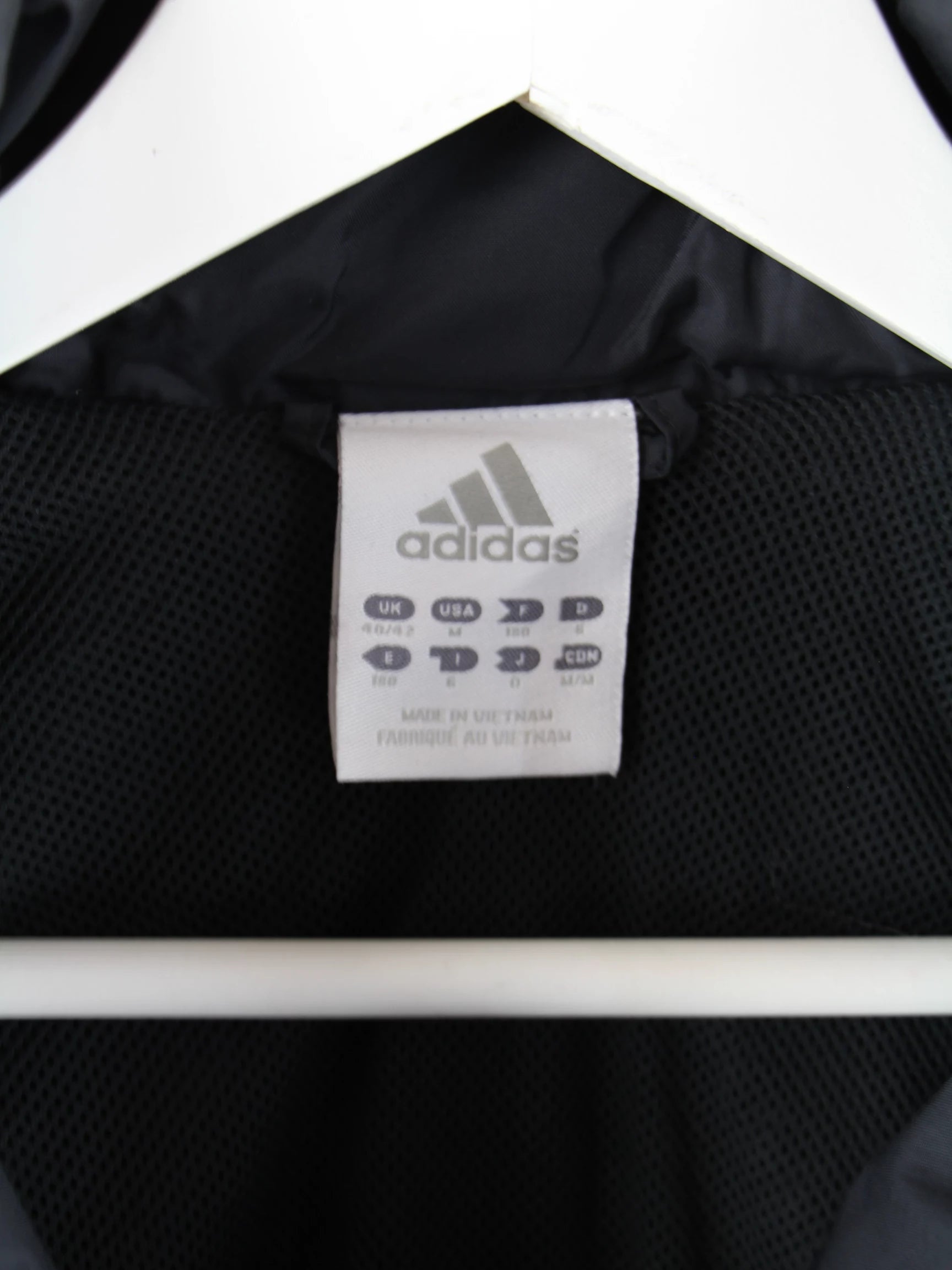 Adidas Leichte Jacke Schwarz L – Etikett