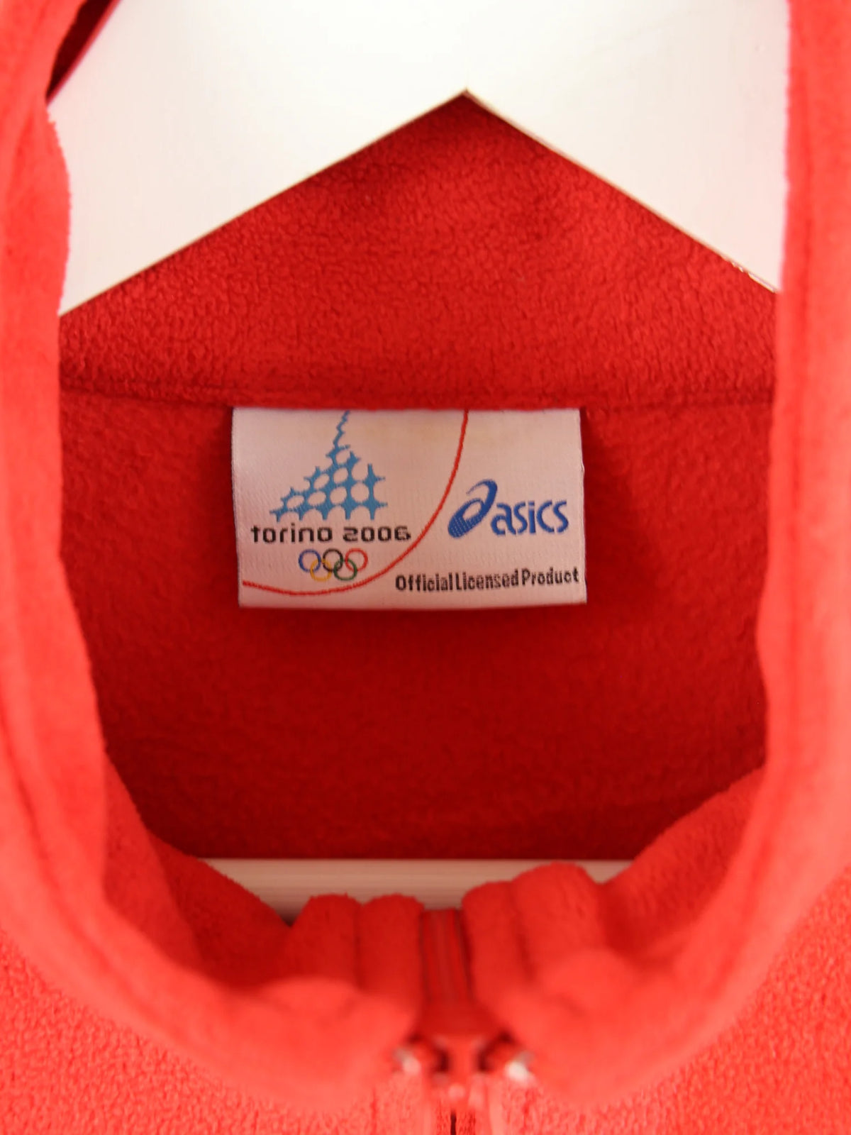 Asics Fleece Rot M – Etikett