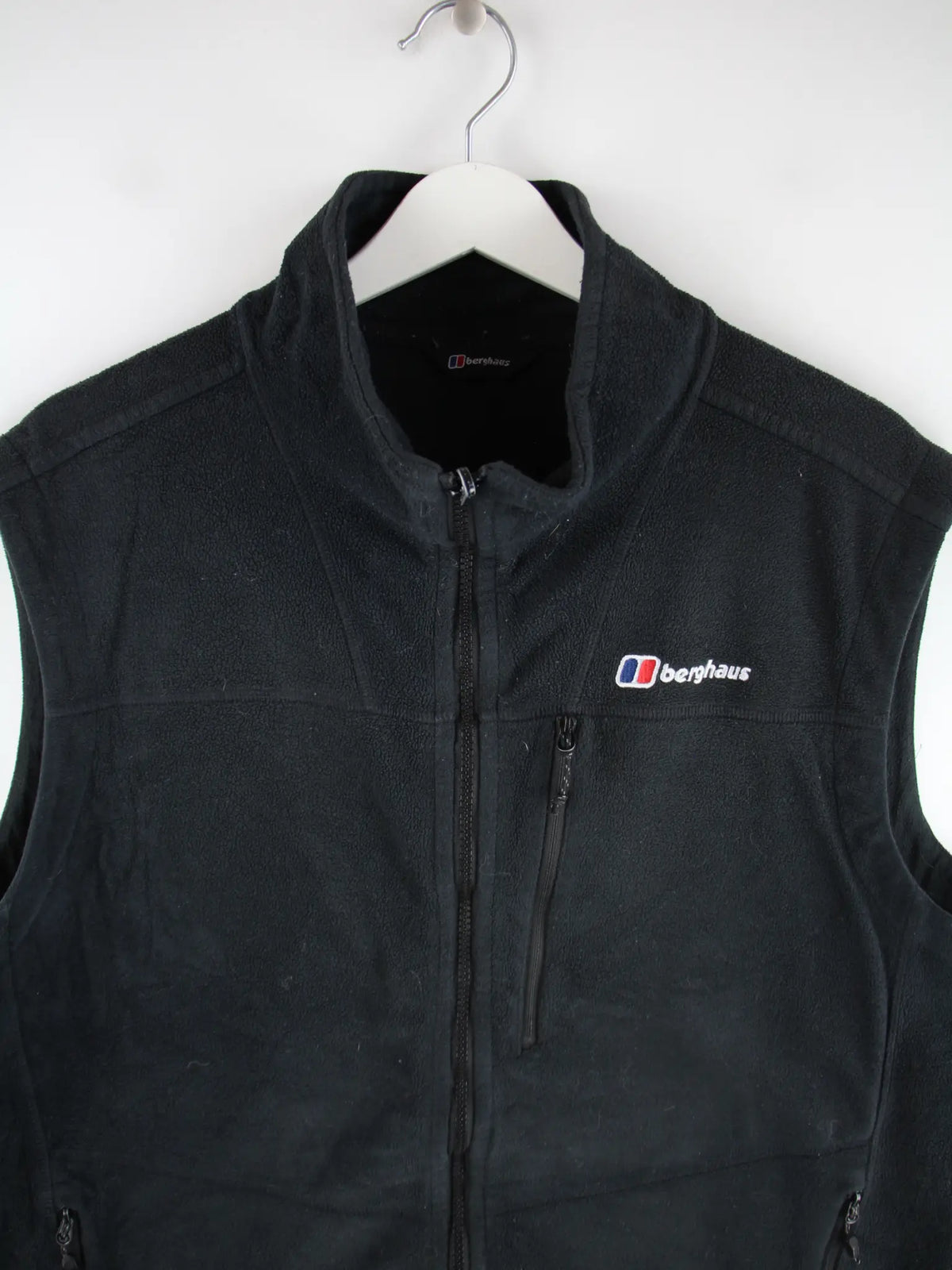 Berghaus Weste Schwarz XL – Detailansicht Vorderseite
