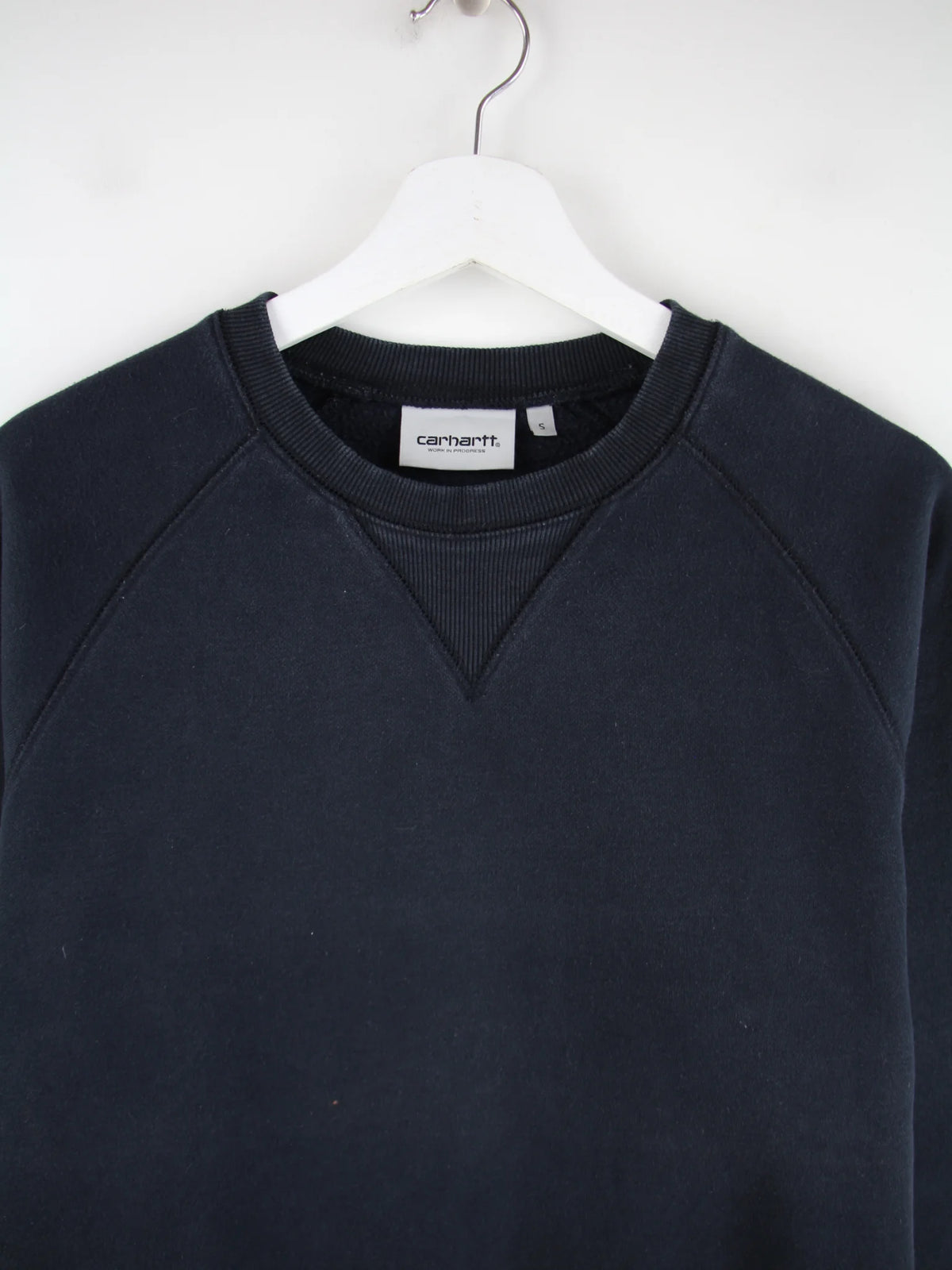 Carhartt Sweater Blau S – Detailansicht Vorderseite