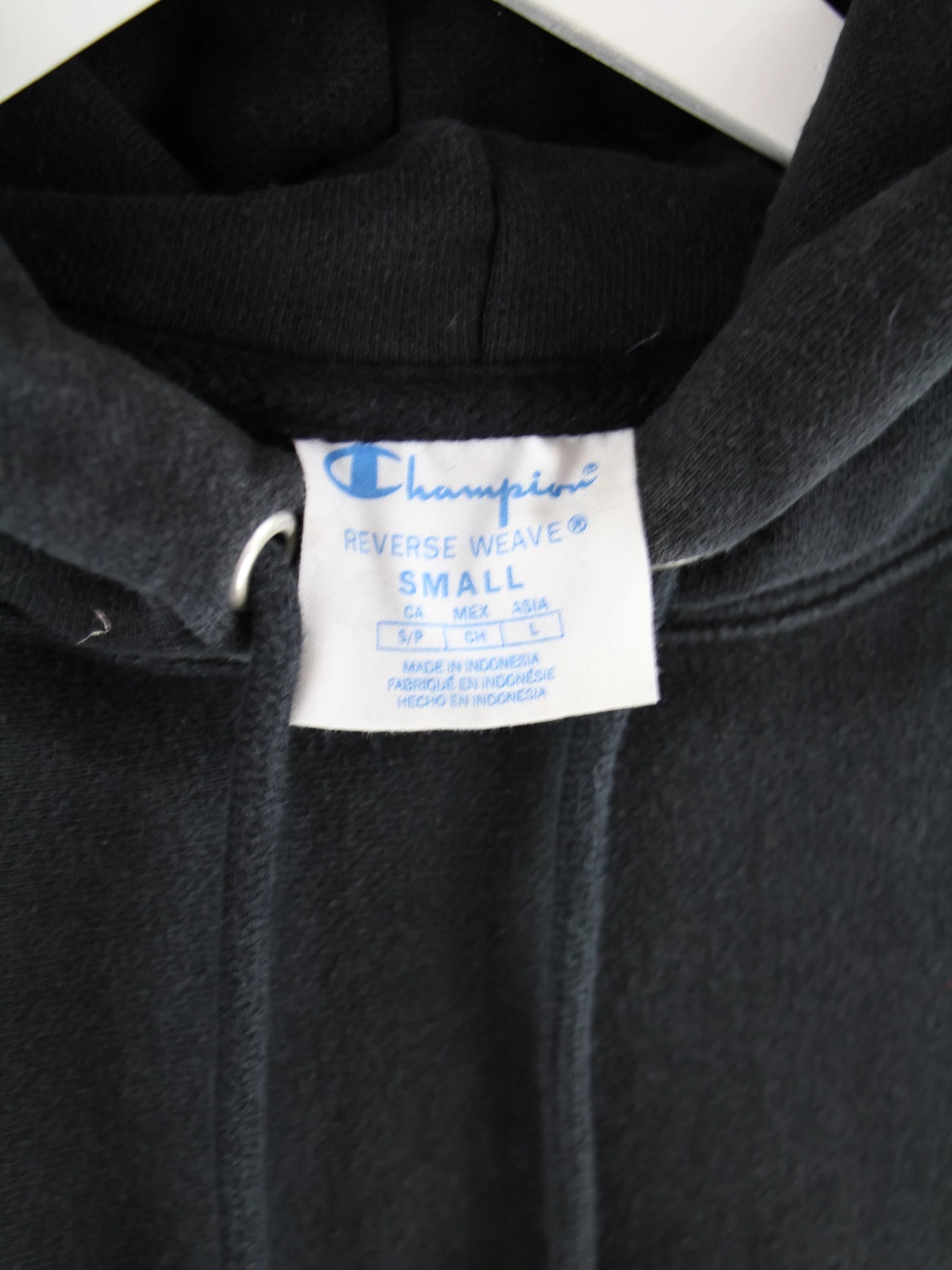 Champion Hoodie Schwarz S – Etikett