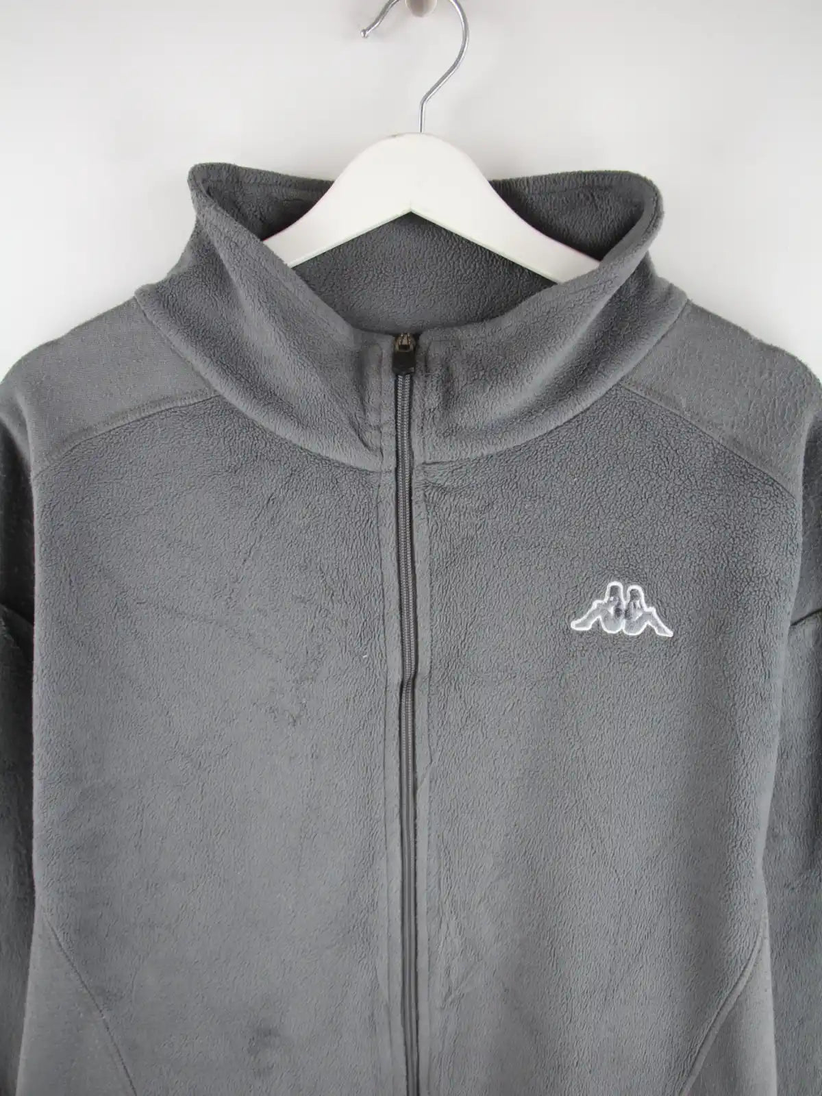 Kappa Fleece Grau XXL – Detailansicht Vorderseite