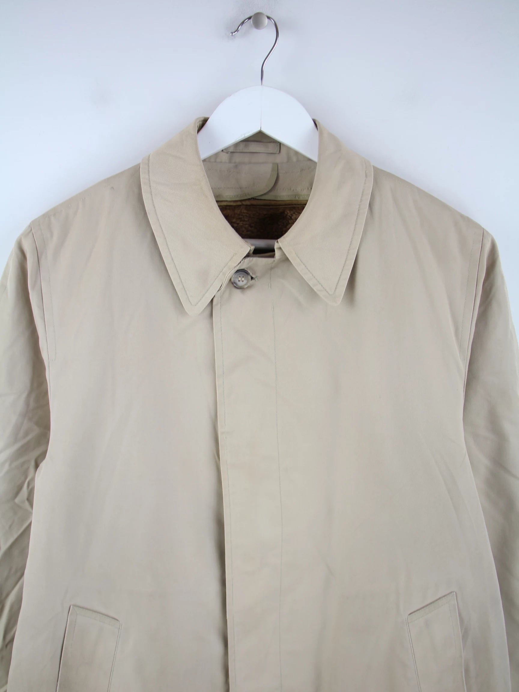 London Fog Mantel Beige L – Detailansicht Vorderseite