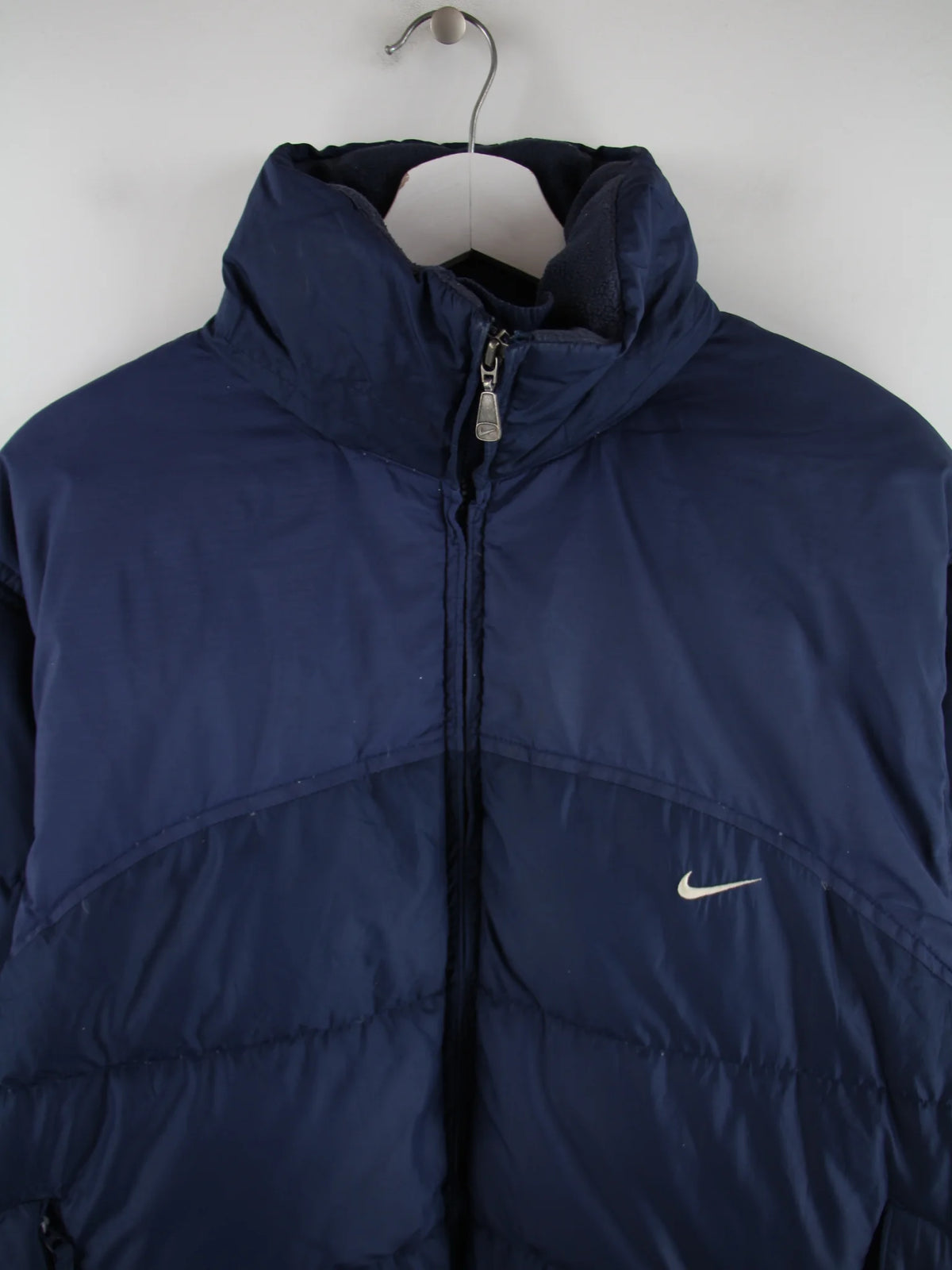 Nike Jacke Blau M – Detailansicht Vorderseite