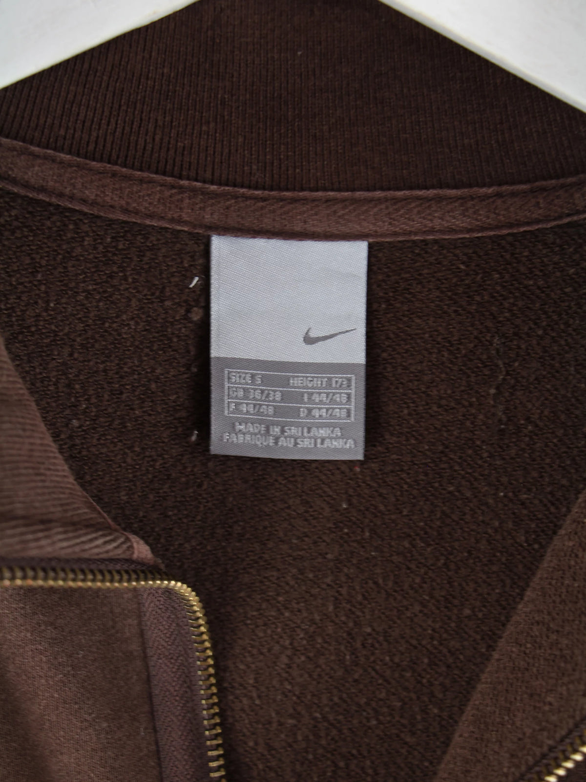 Nike Sweater Braun S – Etikett