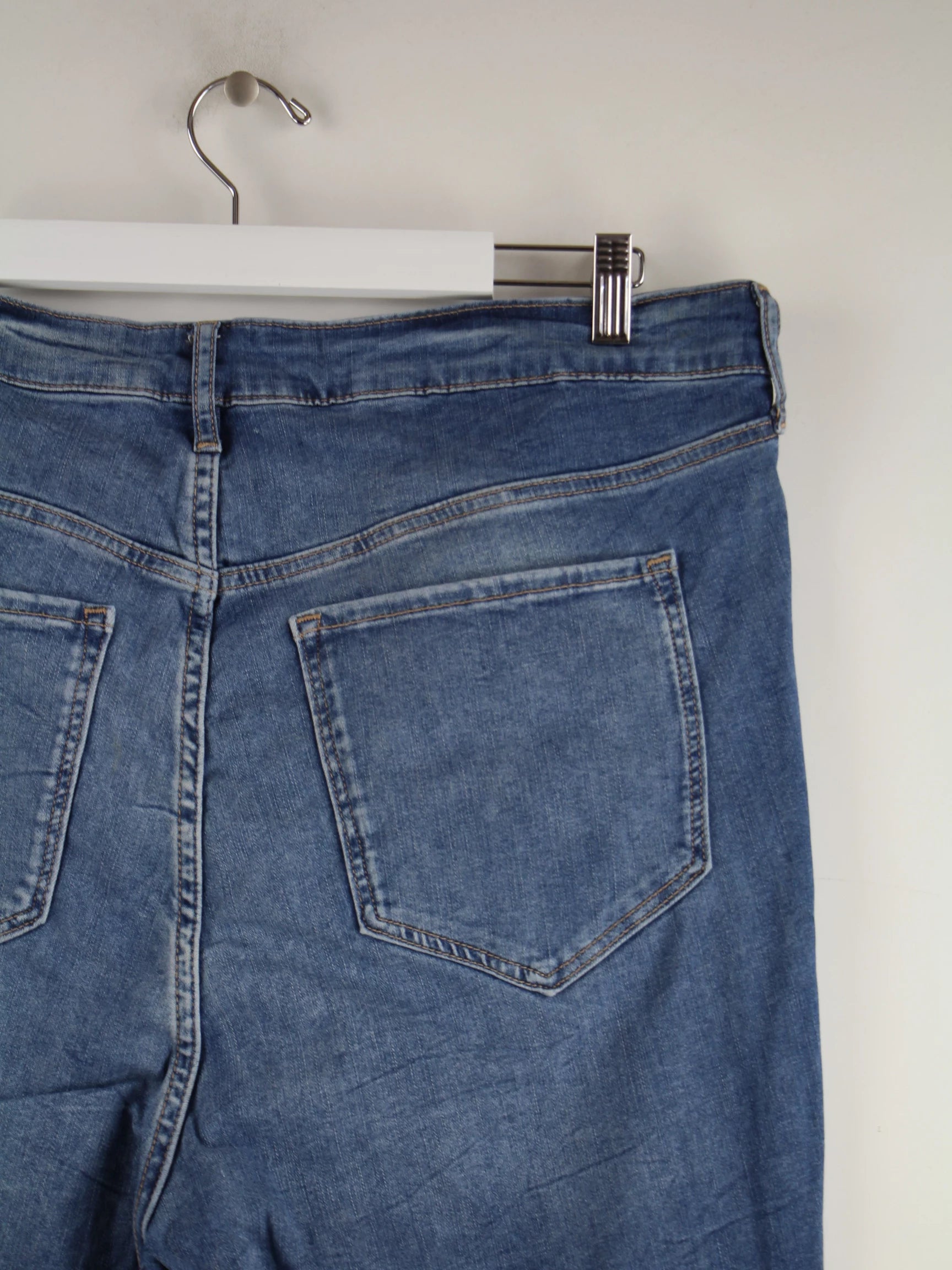 Old Navy Jeans Blau W38 – Detailansicht Vorderseite