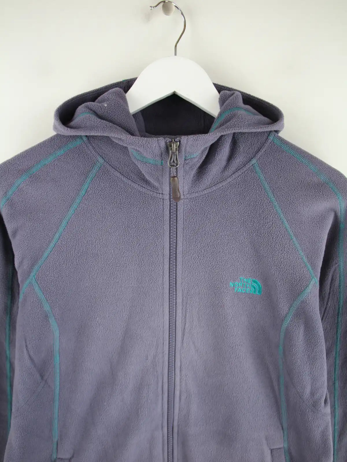 The North Face Fleece Lila M – Detailansicht Vorderseite