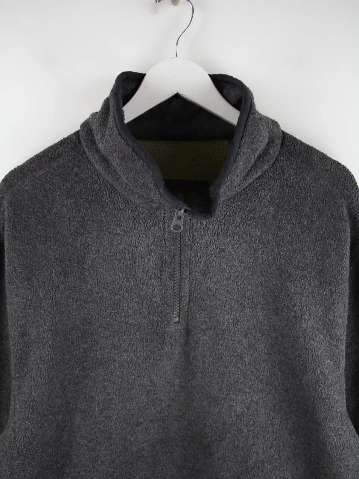 Timberland Fleece Grau L – Detailansicht Vorderseite