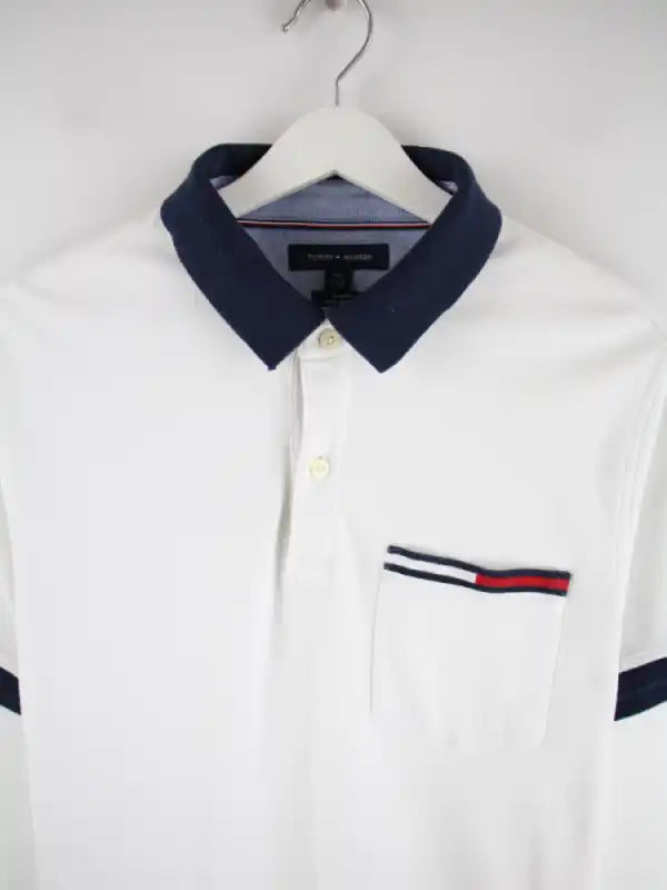 Tommy Hilfiger Polo Weiß L – Detailansicht Vorderseite
