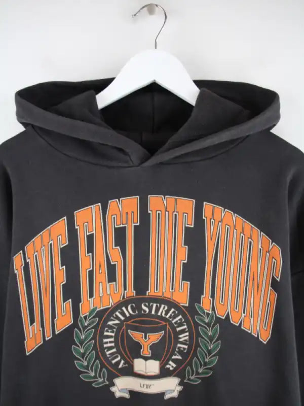 Vintage Hoodie Schwarz L – Detailansicht Vorderseite