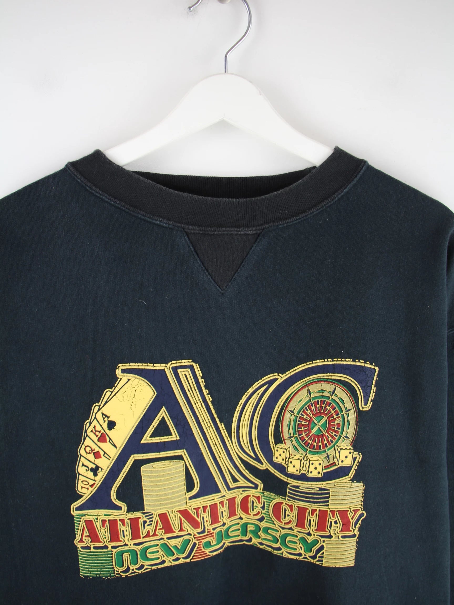 Vintage Sweater Schwarz XL – Detailansicht Vorderseite