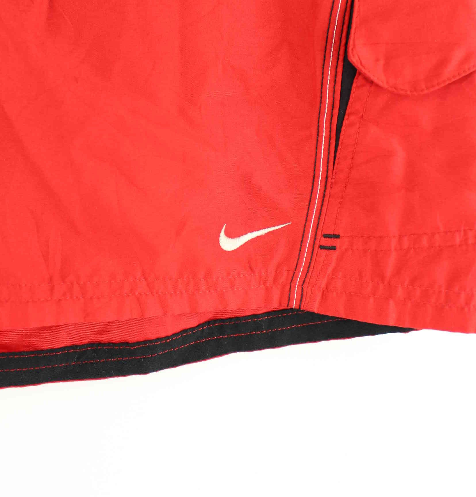 Nike Embroidered Center Swoosh Shorts Rot L (detail image 1)