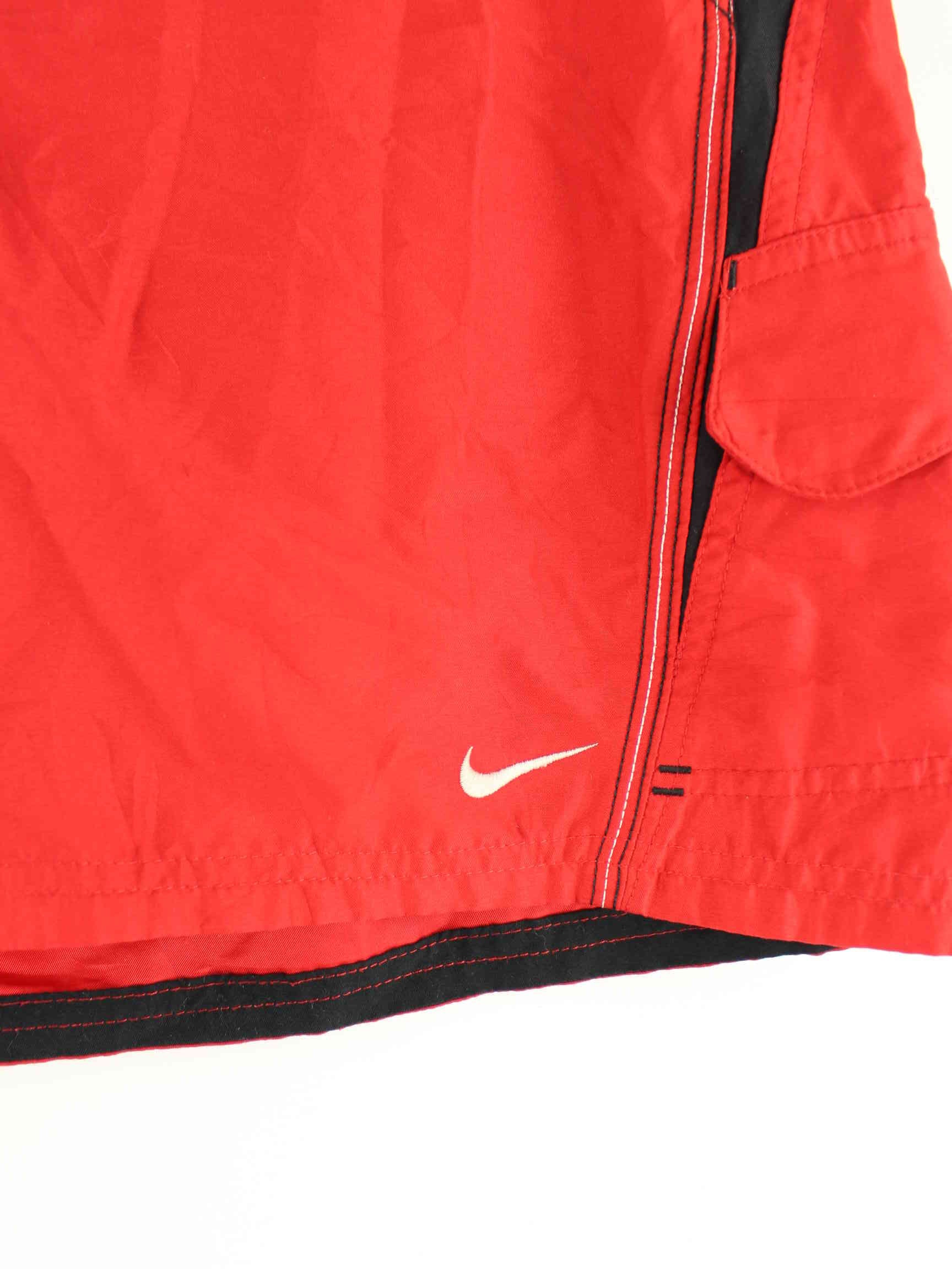 Nike Embroidered Center Swoosh Shorts Rot L (detail image 1)