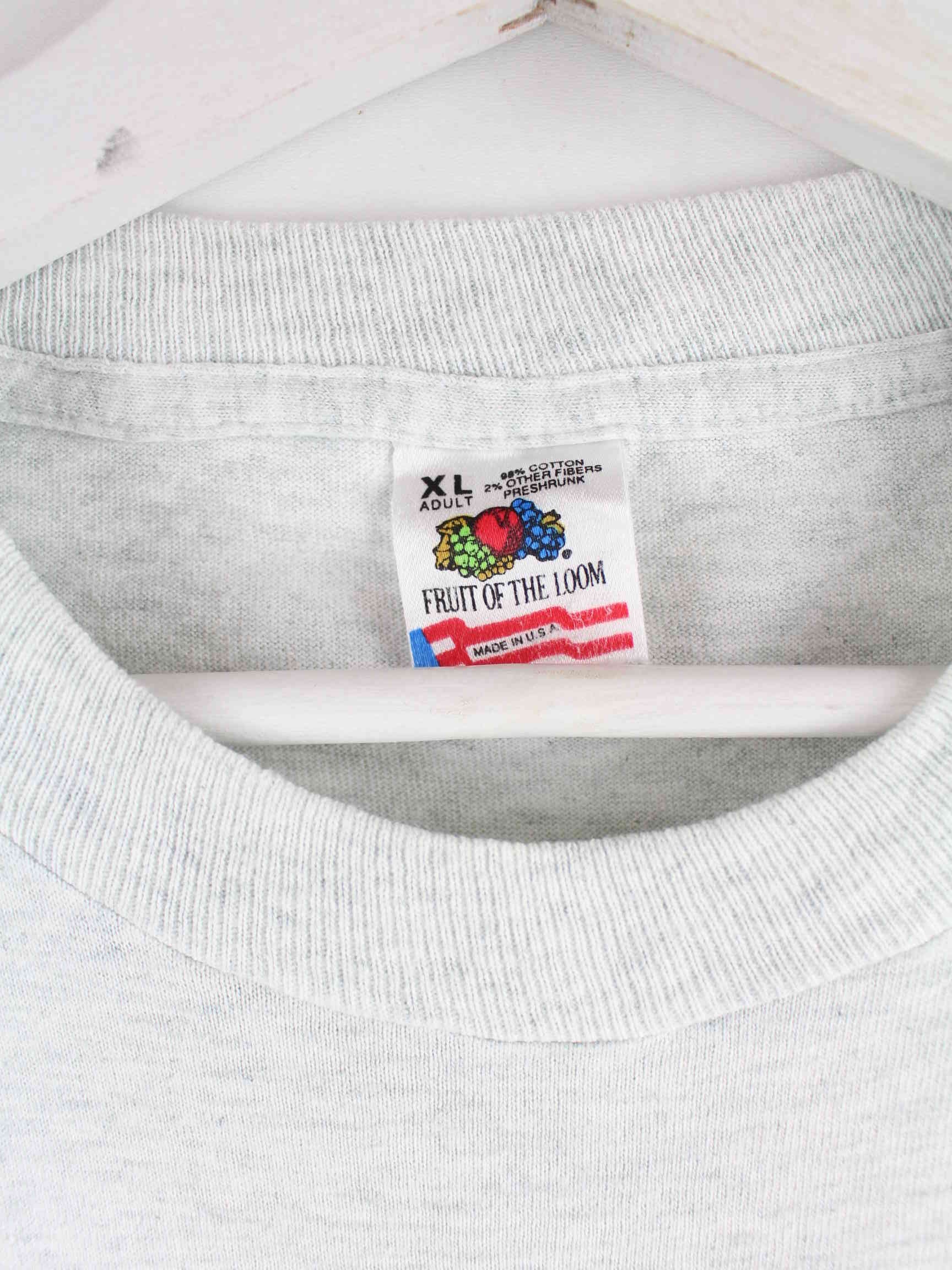 Fruit of the Loom 80s Vintage Alcatraz Print Single Stitched T-Shirt Grau XL (detail image 2)