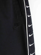 Nike Tape Track Pants Schwarz S (detail image 1)