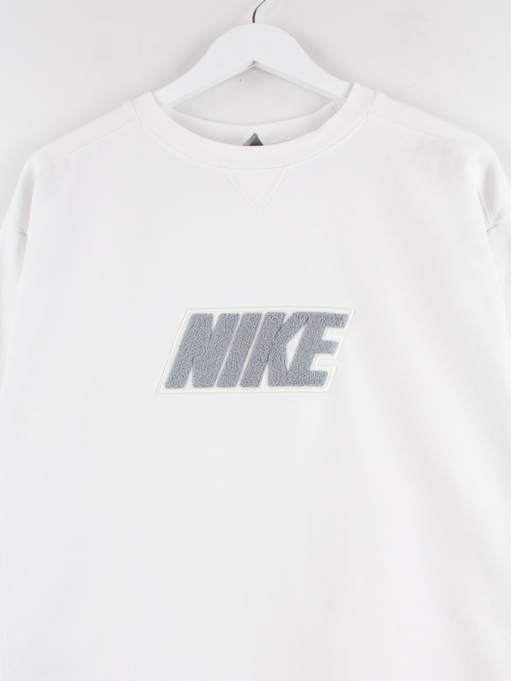 white nike spell out sweatshirt