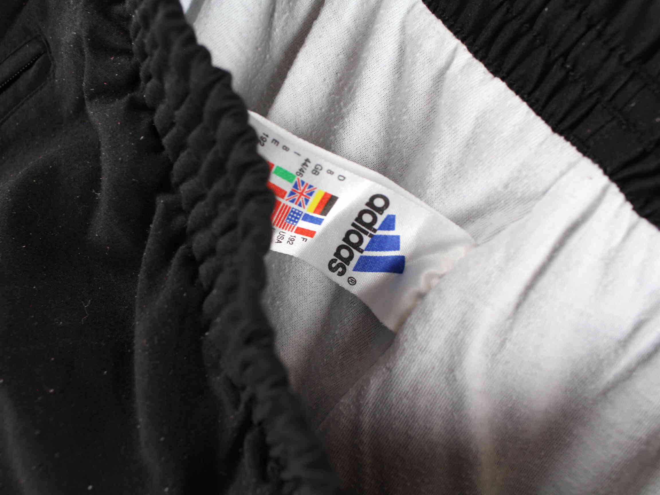 Adidas Damen 90s Vintage 3-Stripes Track Pants Schwarz M (detail image 2)