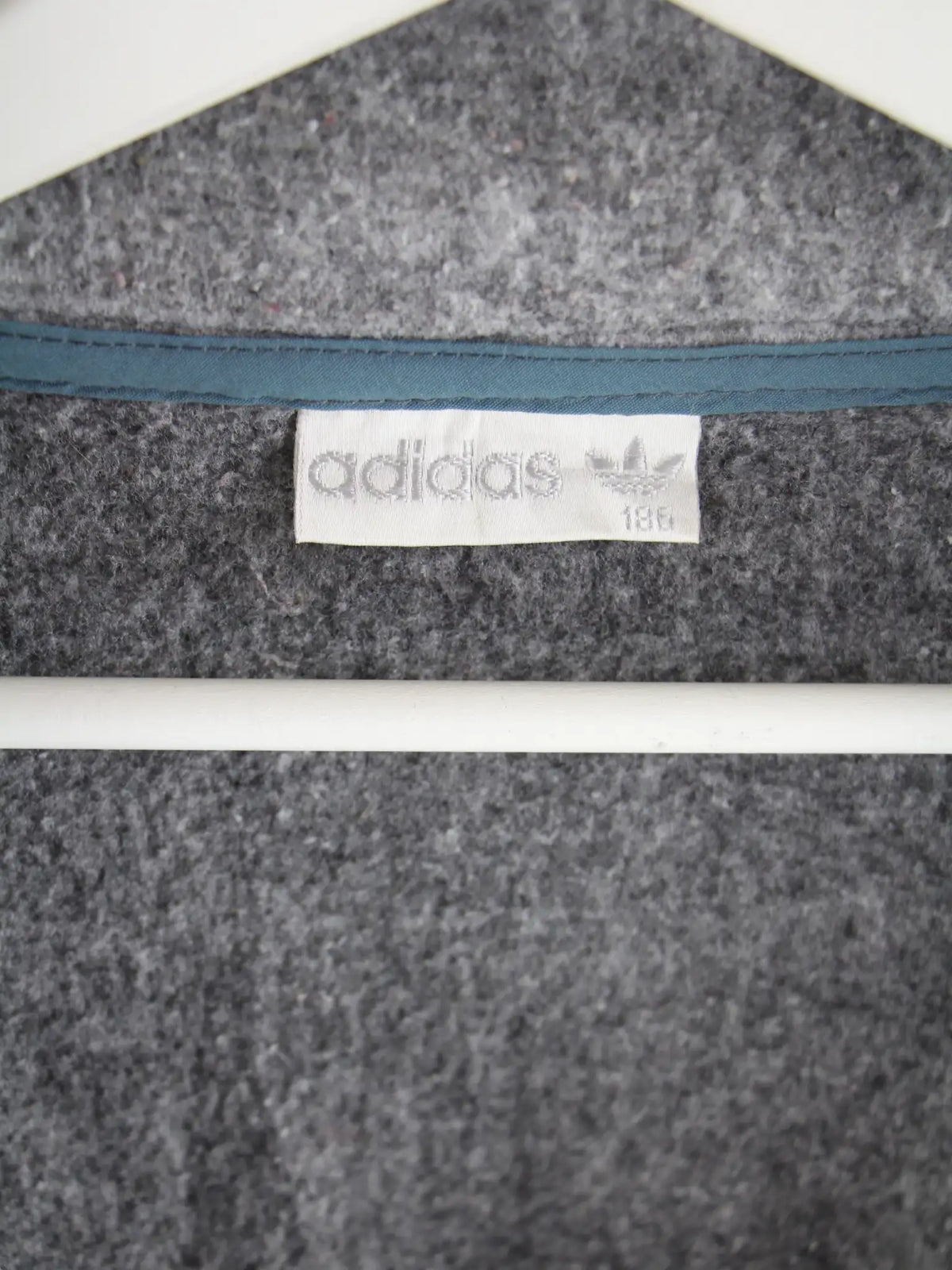 Adidas Fleece Grau XL – Etikett