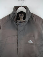 Adidas Leichte Jacke Braun L – Detailansicht Vorderseite
