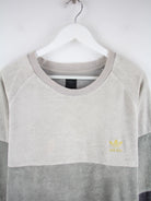 Adidas Sweater Grau XL – Detailansicht Vorderseite