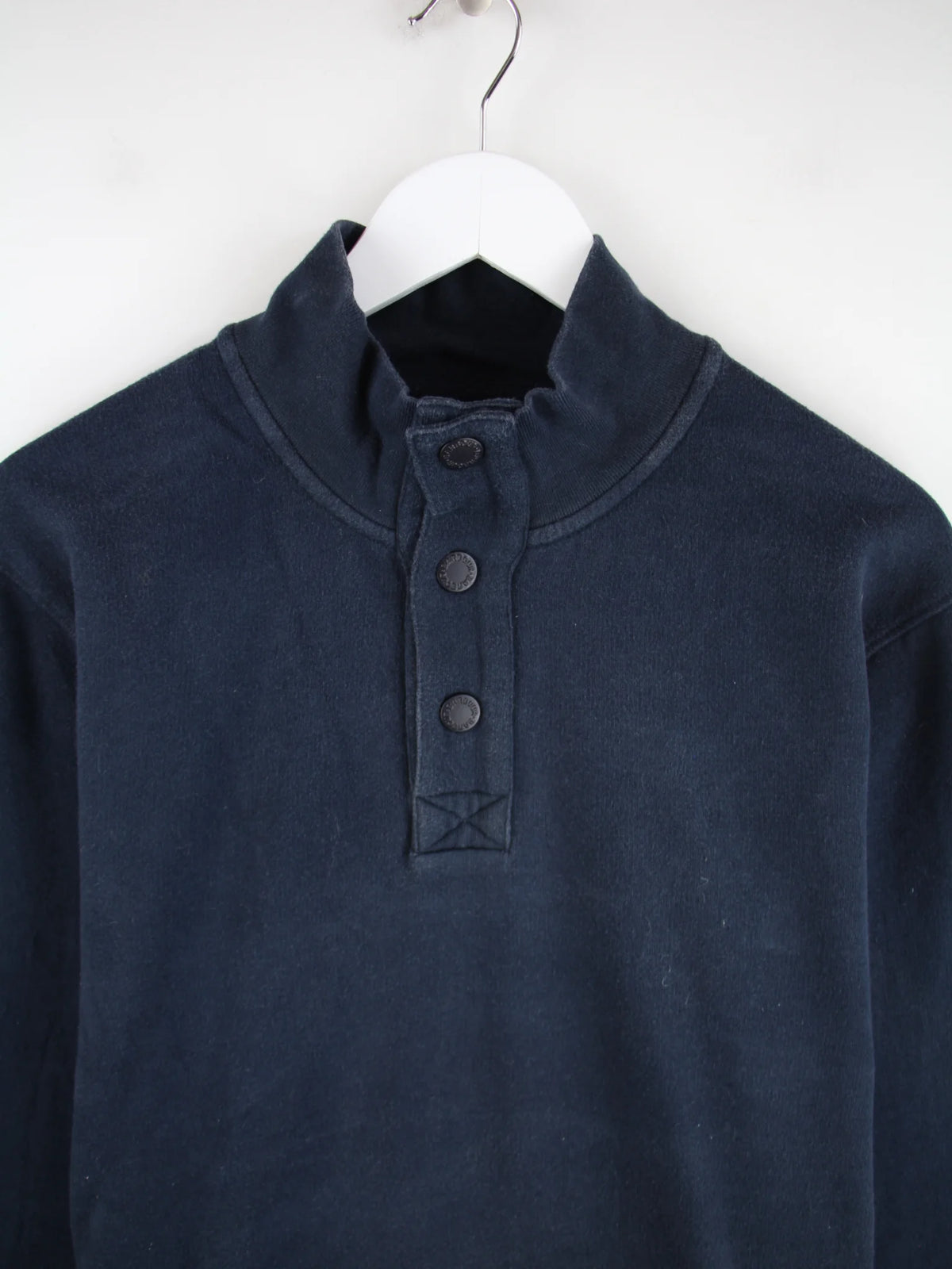 Barbour Sweater Blau XL – Detailansicht Vorderseite