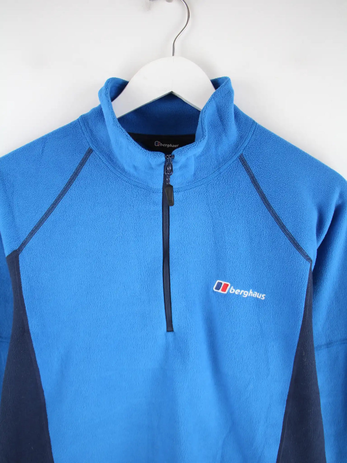 Berghaus Fleece Blau S – Detailansicht Vorderseite