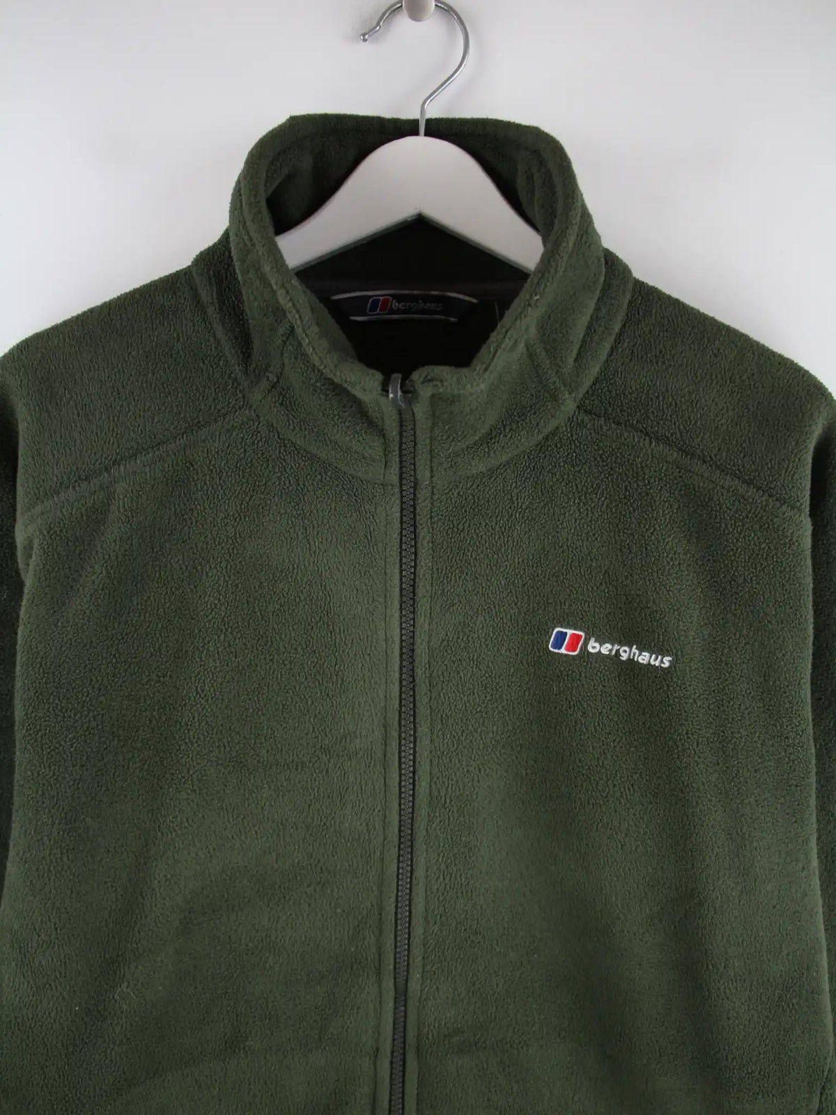Berghaus Fleece Grün M – Detailansicht Vorderseite
