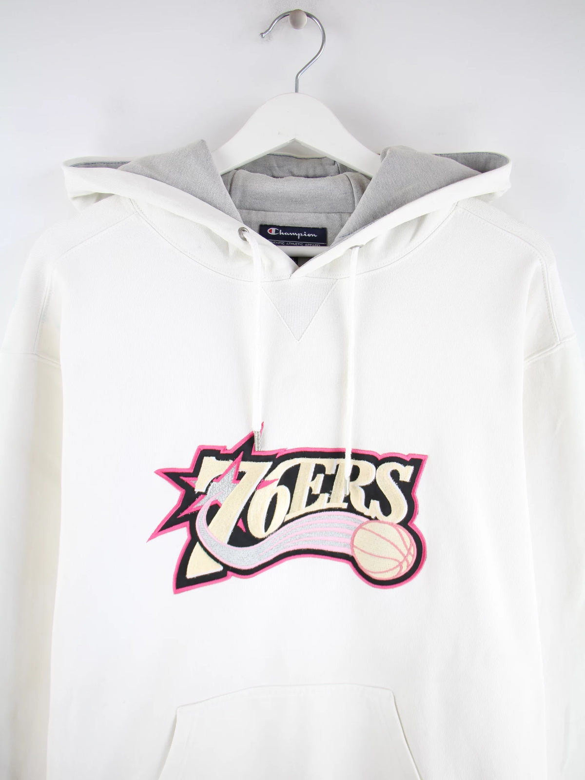 Champion Hoodie Weiß XL – Detailansicht Vorderseite