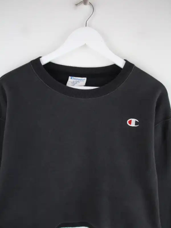 Champion Sweater Schwarz L – Detailansicht Vorderseite