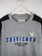 Chevignon Sweater Grau L – Detailansicht Vorderseite
