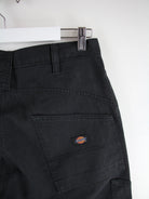Dickies Hose Schwarz – Detailansicht Vorderseite