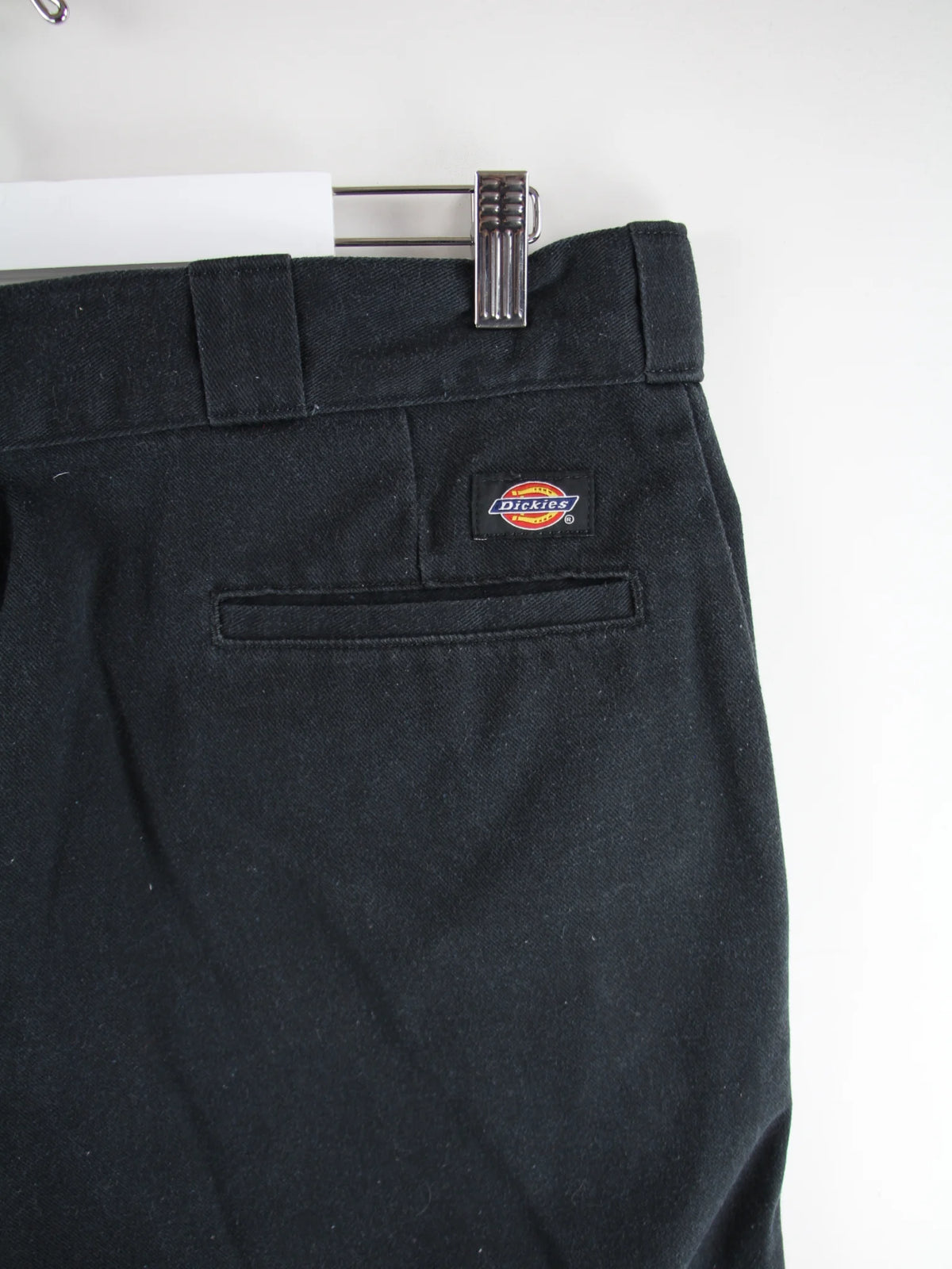 Dickies Hose Schwarz – Etikett