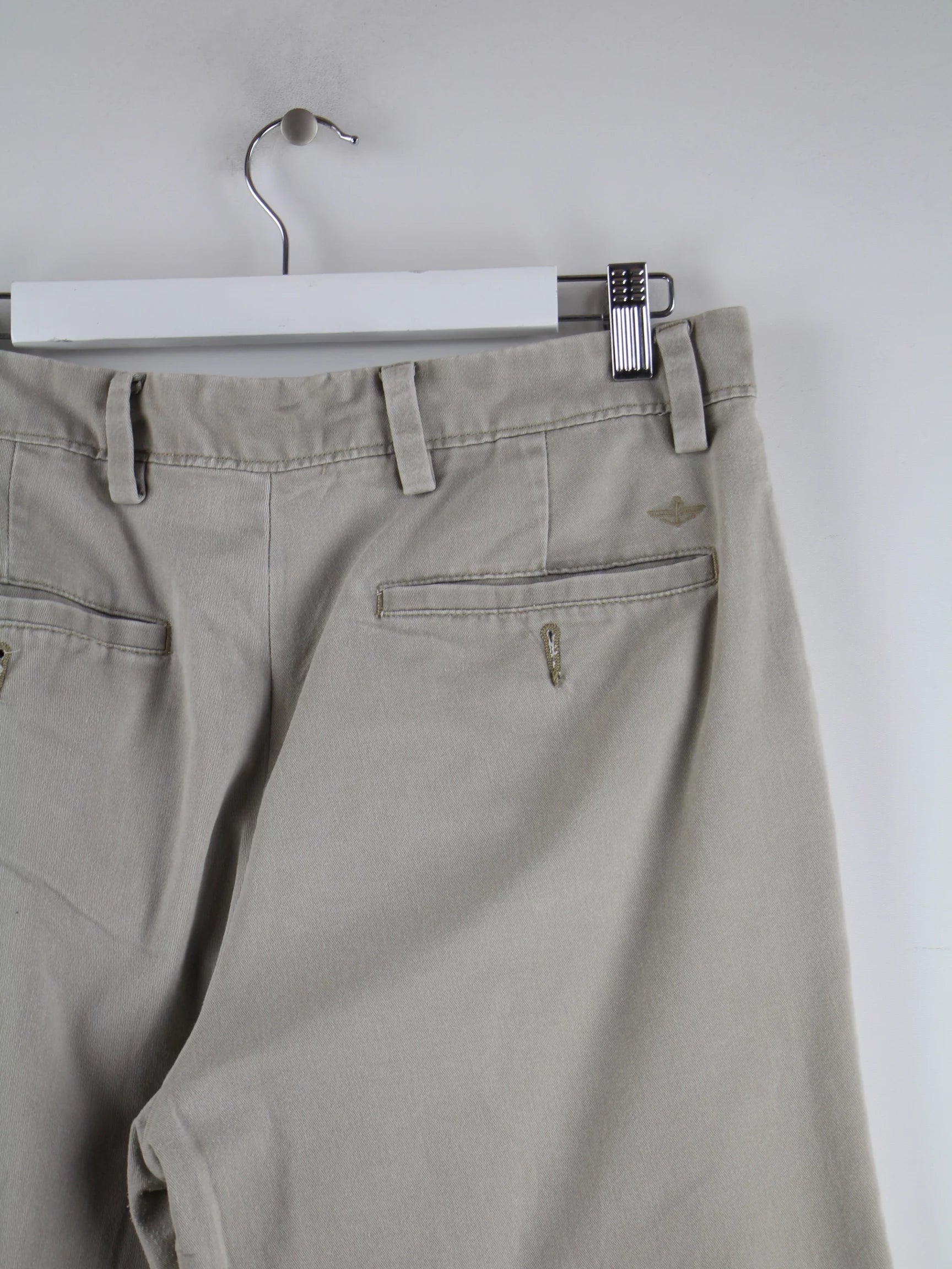 Dockers Hose Beige One Size – Detailansicht Vorderseite