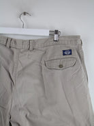 Dockers Hose Beige One Size – Detailansicht Vorderseite
