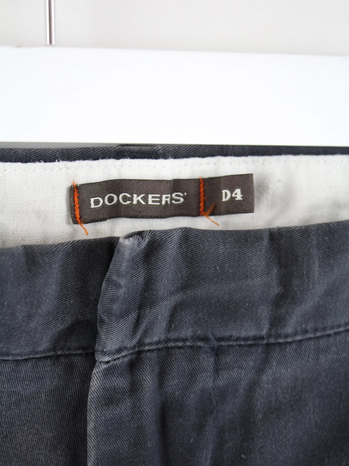 Dockers Hose Grau – Etikett