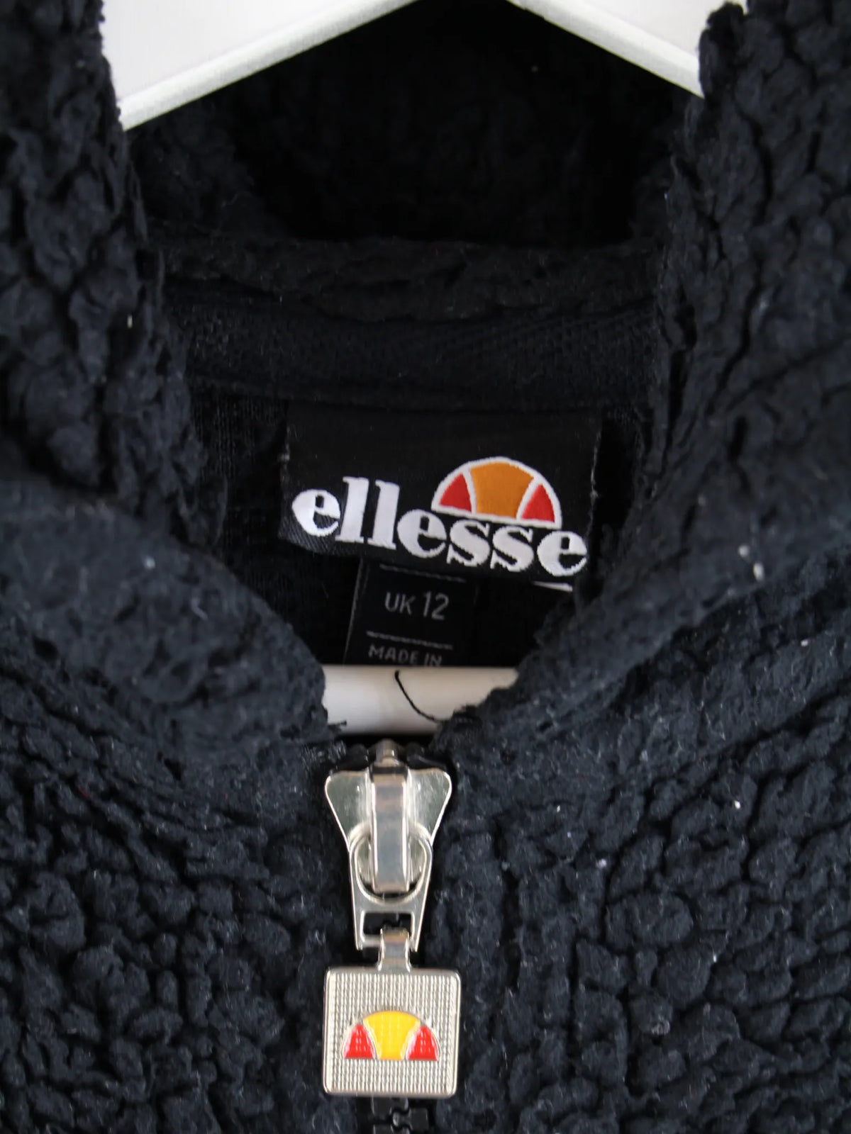 Ellesse Fleece Schwarz M – Etikett