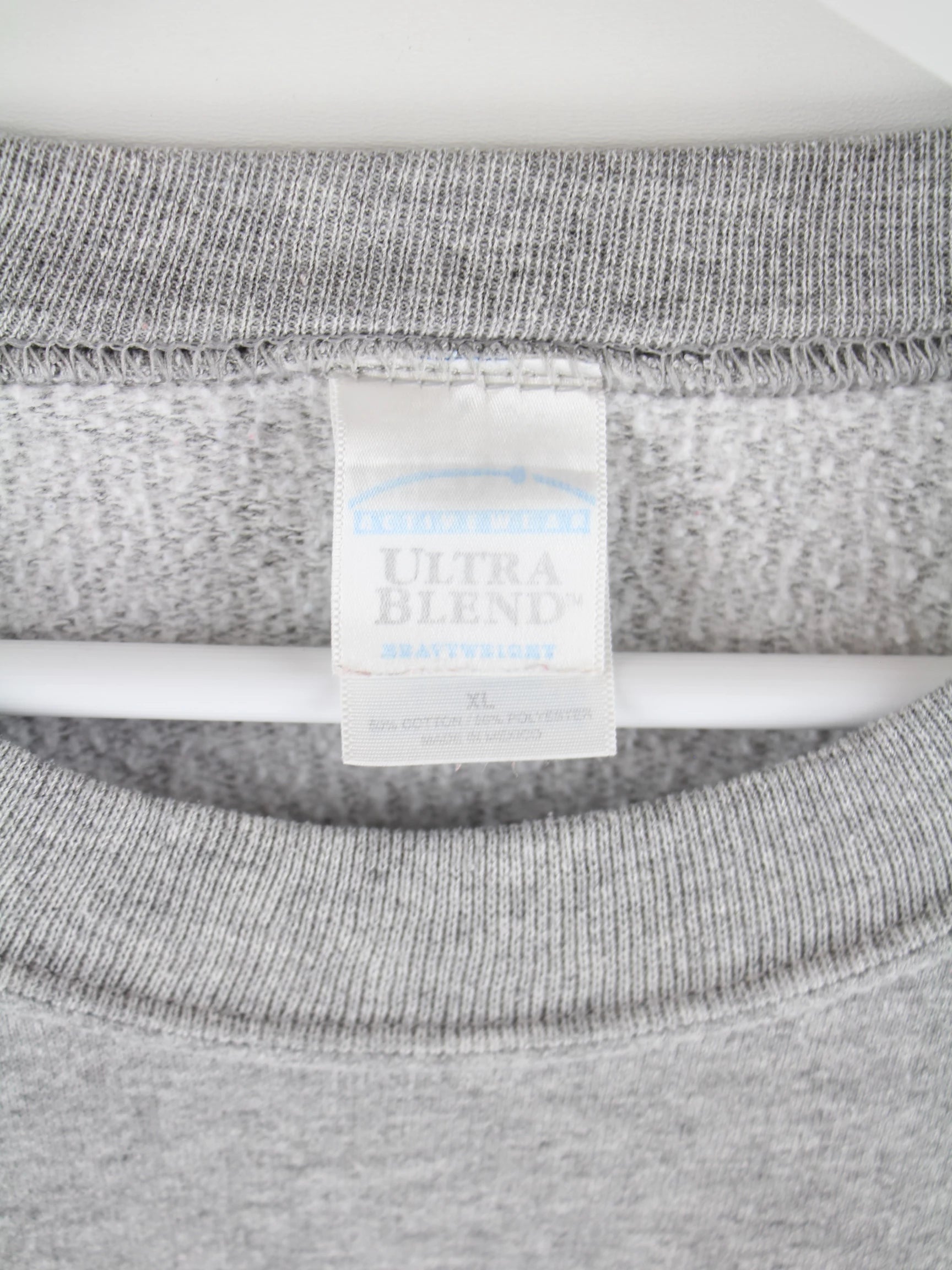 Gildan Sweater Grau XL – Etikett