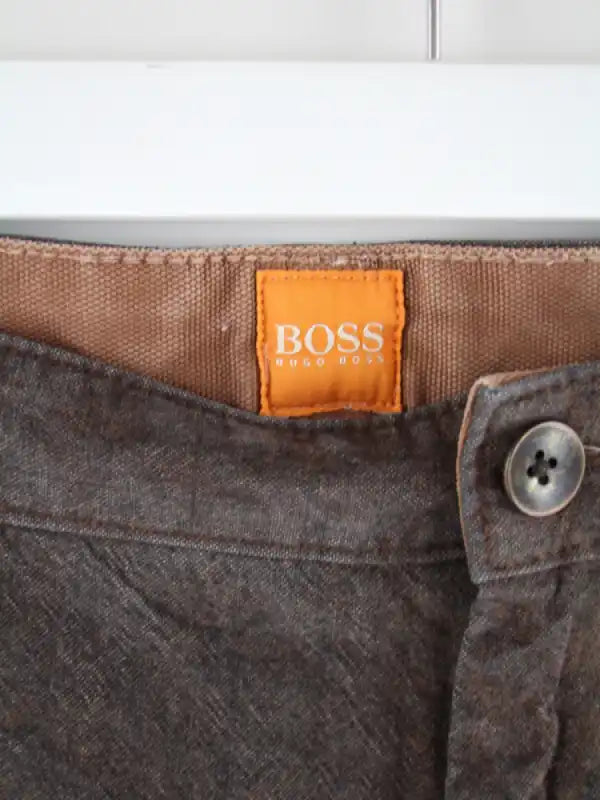Hugo Boss Hose Braun – Detailansicht Vorderseite