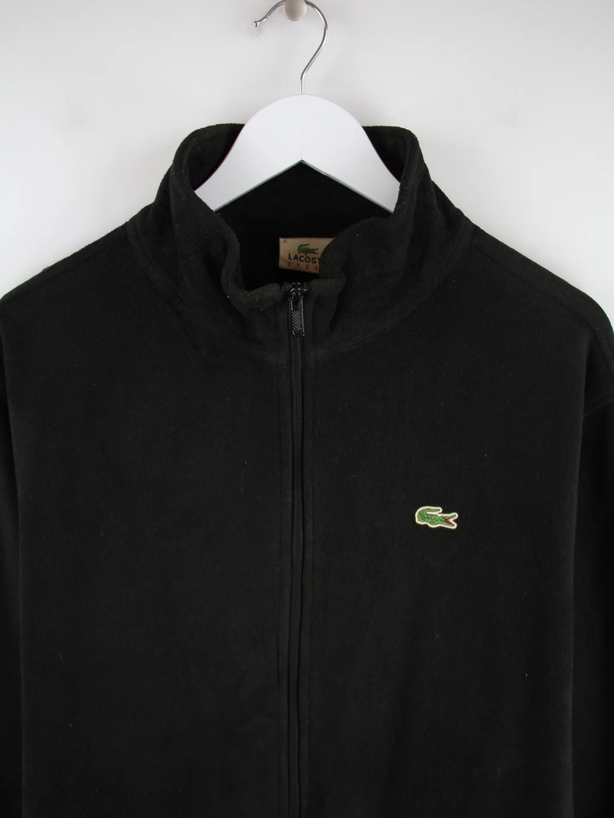 Lacoste Fleece Schwarz XL – Detailansicht Vorderseite