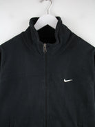 Nike Fleece Schwarz M – Detailansicht Vorderseite