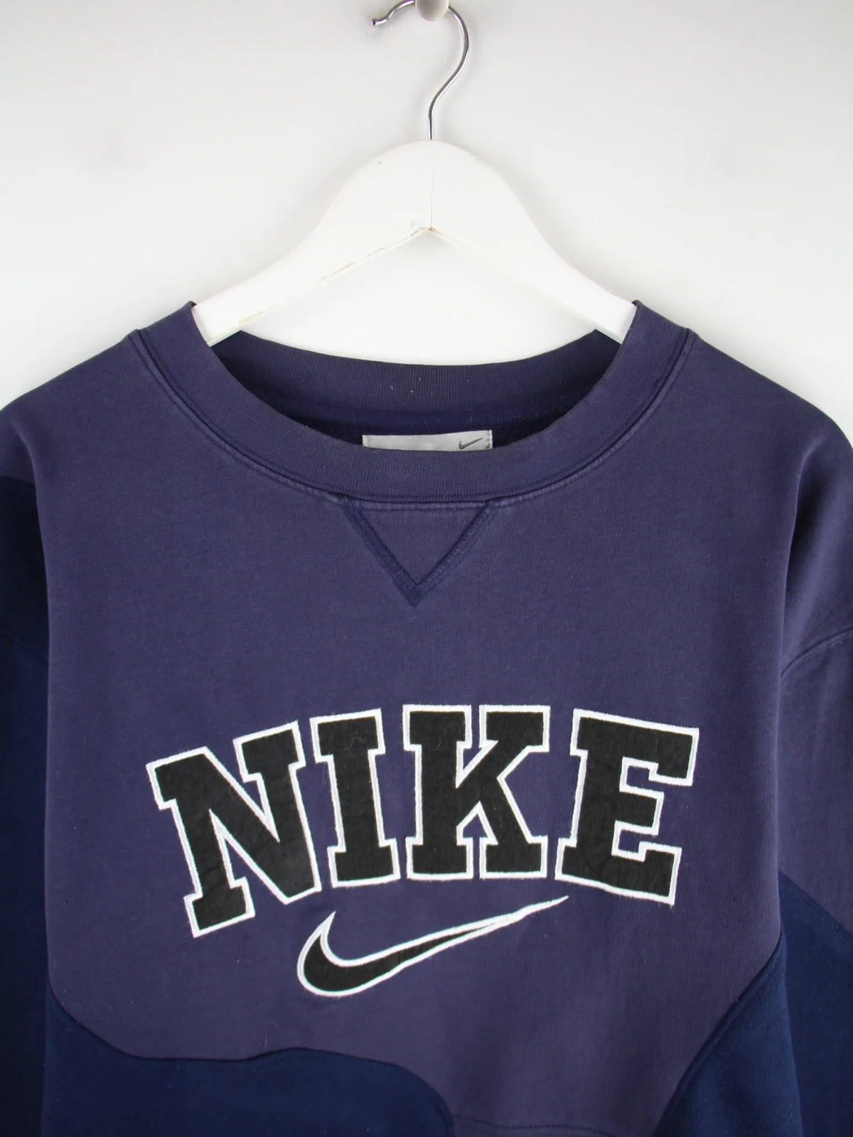 Nike Sweater Blau XL – Detailansicht Vorderseite