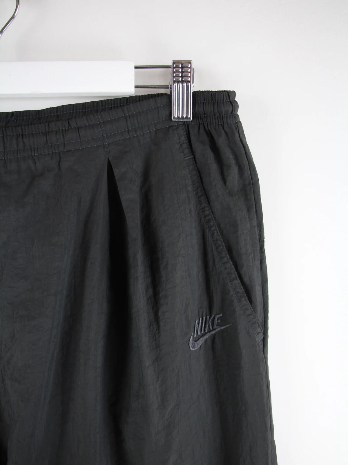 Nike Track Pants Schwarz XL – Detailansicht Vorderseite