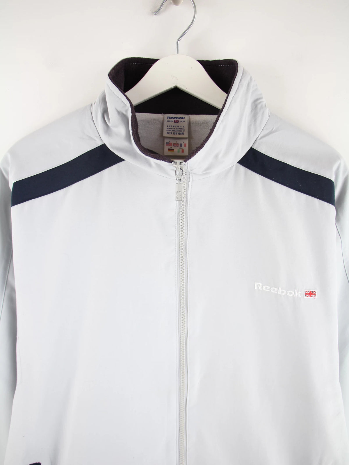 Reebok Trainingsjacke Grau M – Detailansicht Vorderseite