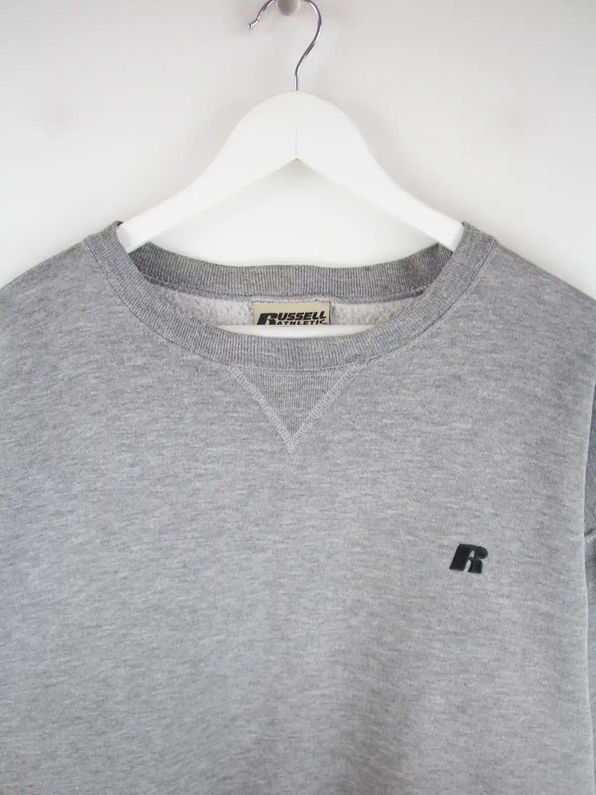 Russell Athletic Sweater Grau L – Detailansicht Vorderseite