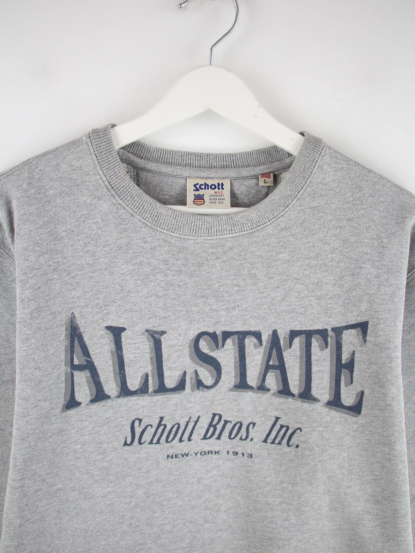 Schott Sweater Grau L – Detailansicht Vorderseite