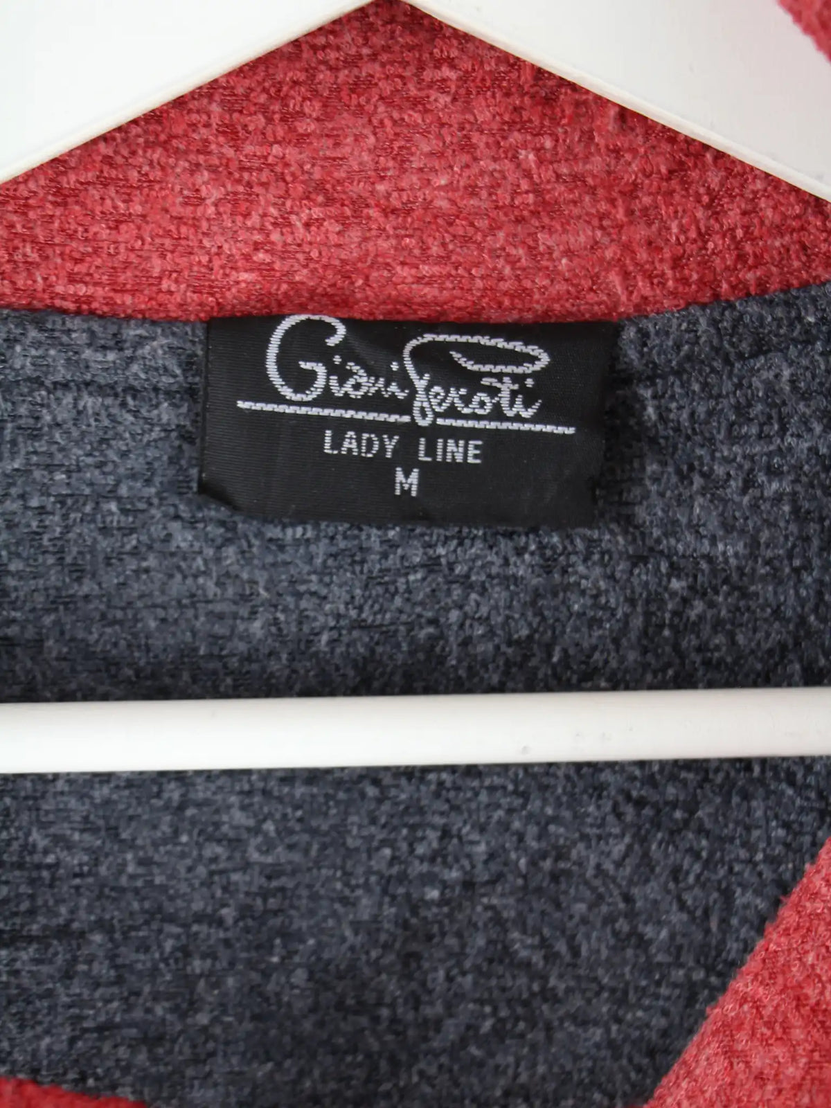 Vintage Fleece Rot M – Etikett