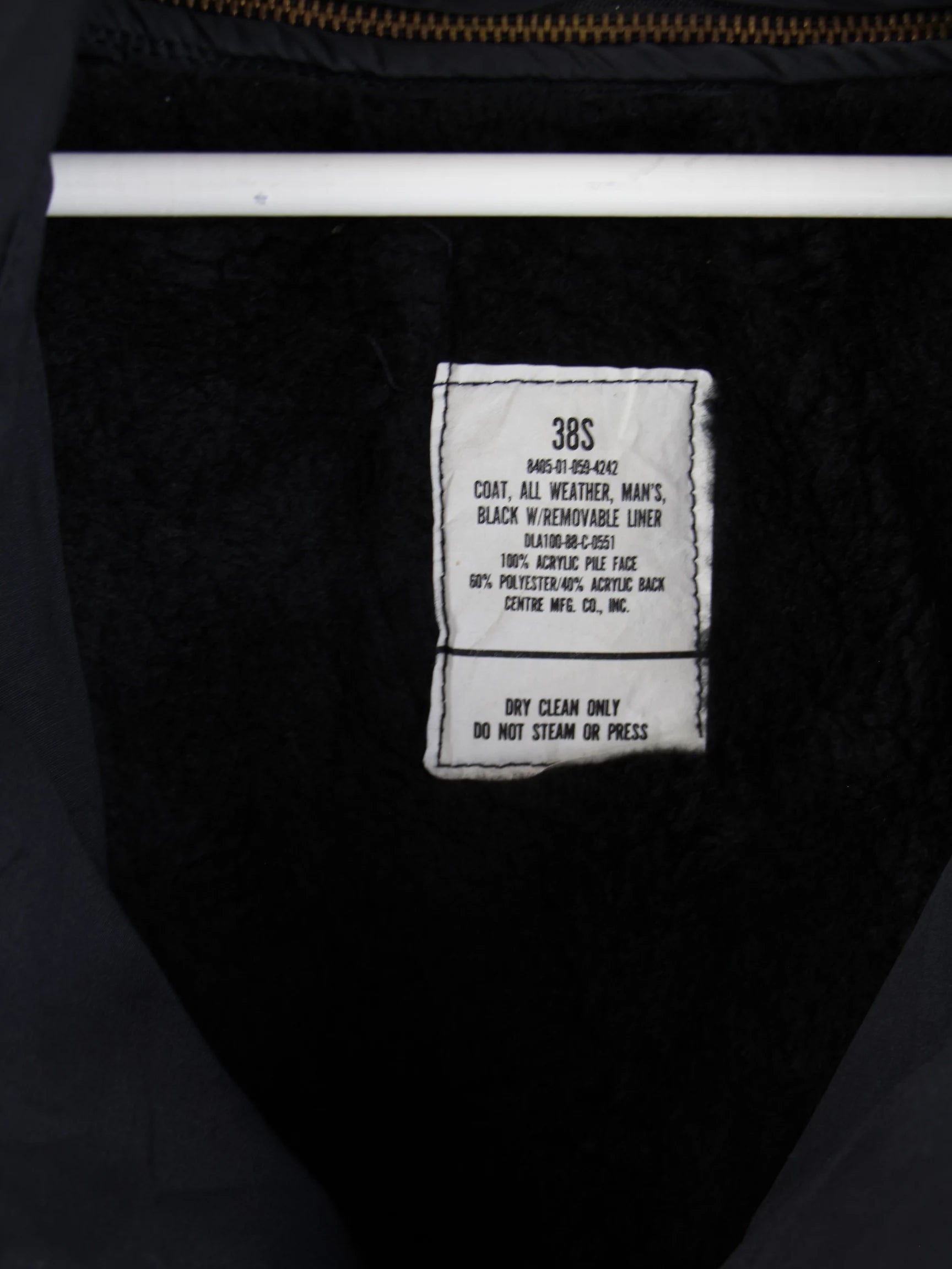 Vintage Mantel Schwarz M – Etikett