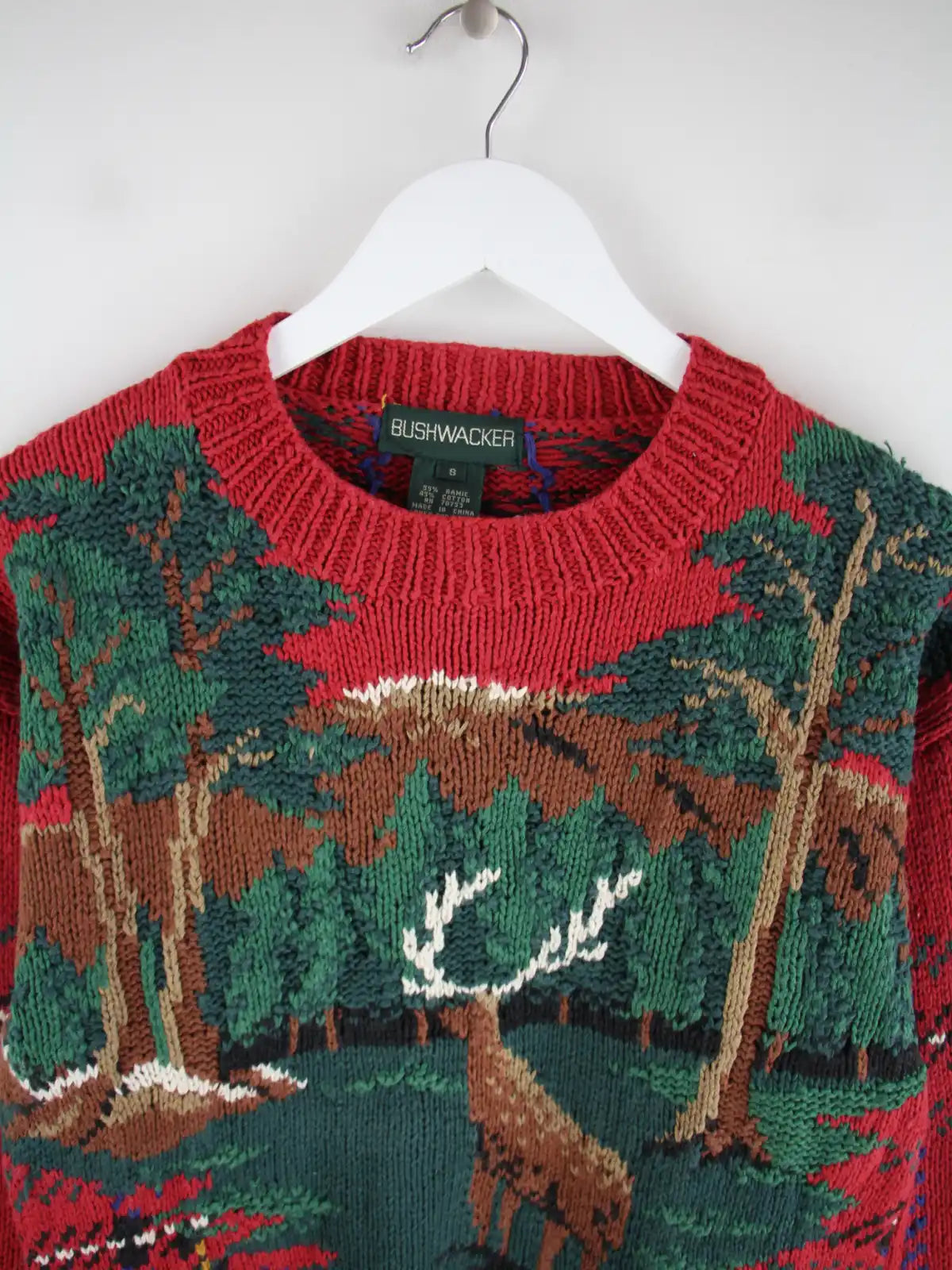 Vintage Pullover Rot S – Detailansicht Vorderseite