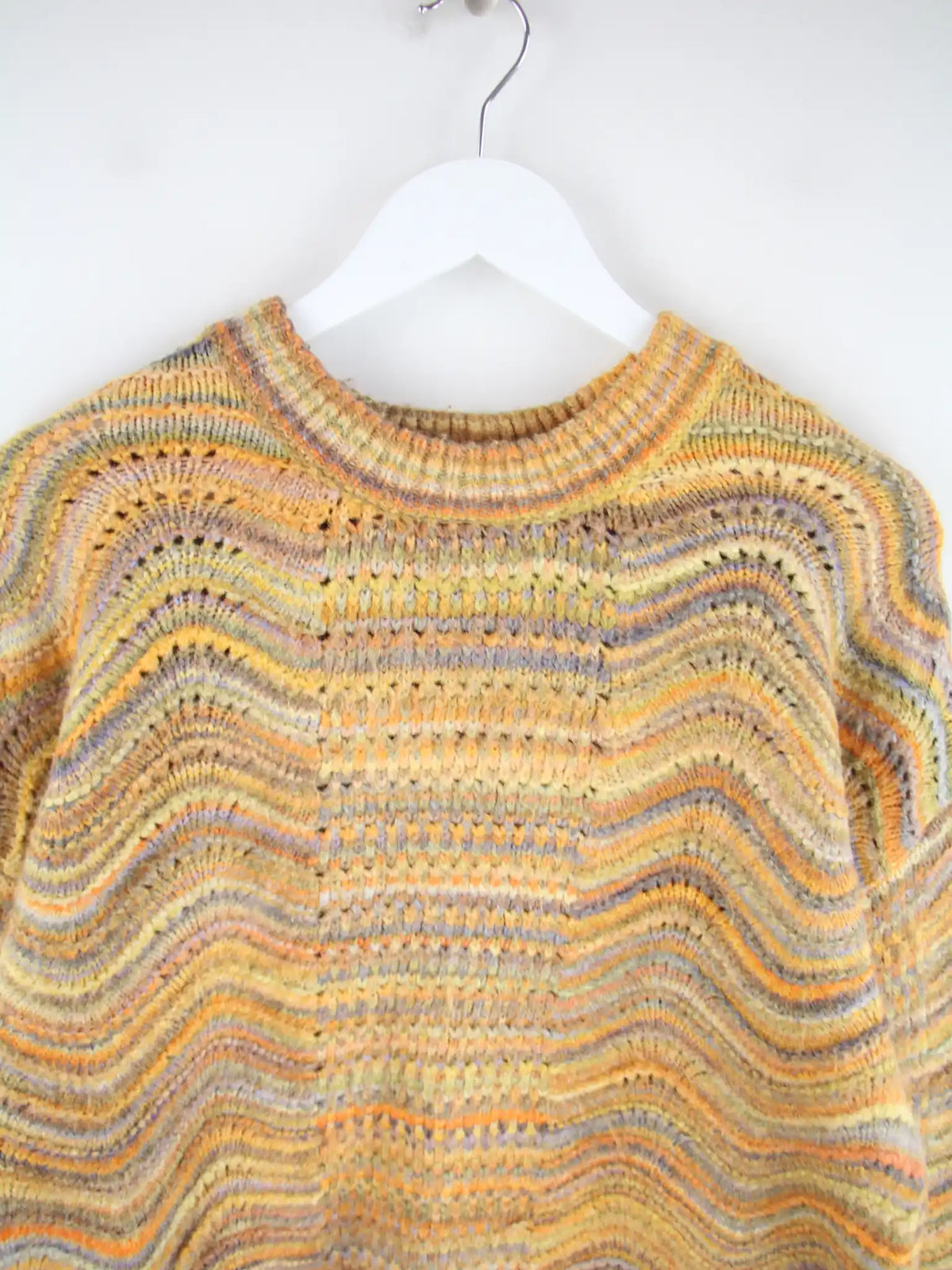 Vintage Pullover Schwarz L – Detailansicht Vorderseite