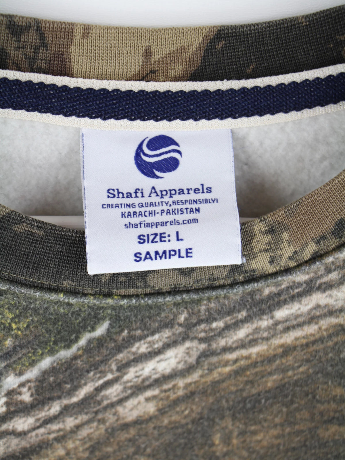 Vintage Sweater Mehrfarbig L – Etikett